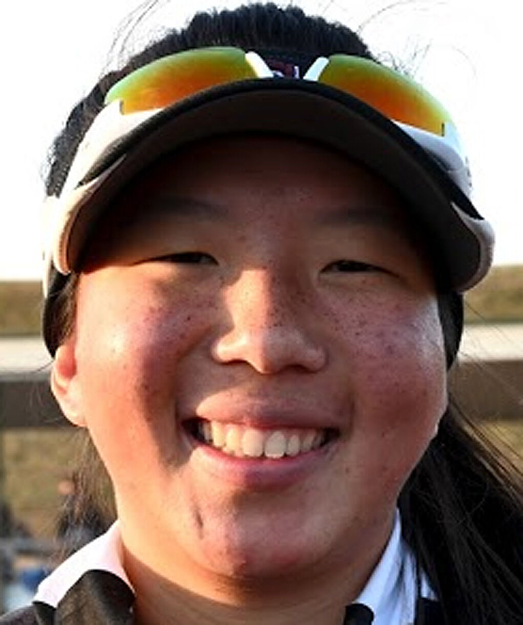 Chloe Rhine, Summit